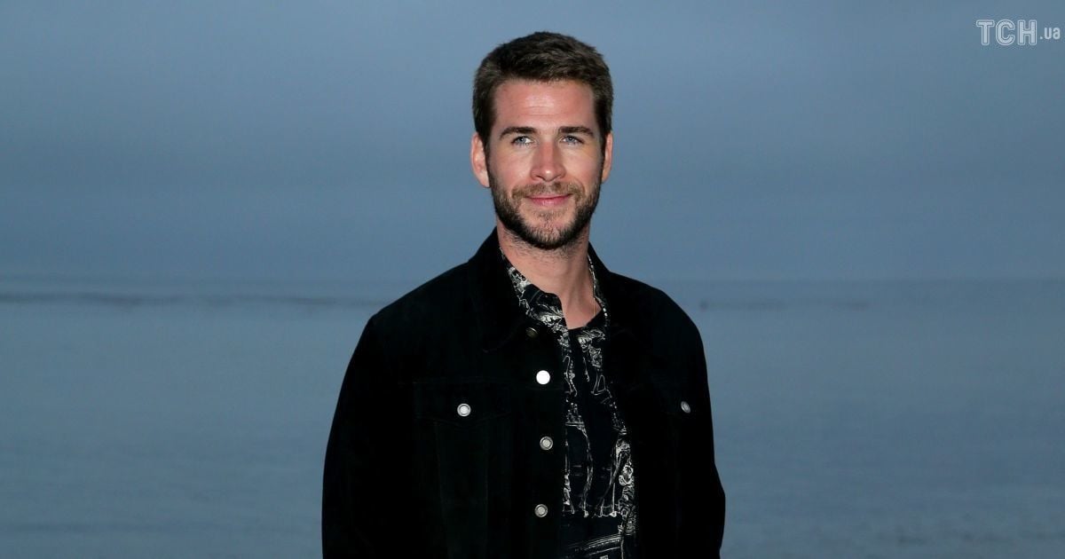 Ліам Гемсворт вперше після розлучення з Майлі Сайрус показав фото з новою коханою