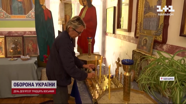 Мари де Курис в храме, где были похоронены ее родственники