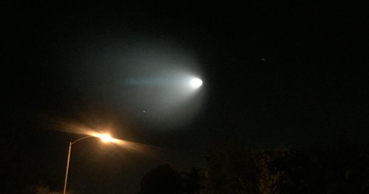 Американцев напугало загадочное сияние / © ktla.com