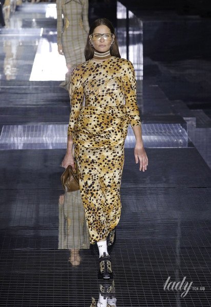 Коллекция Burberry прет-а-порте сезона осень-зима 2020-2021 / © East News