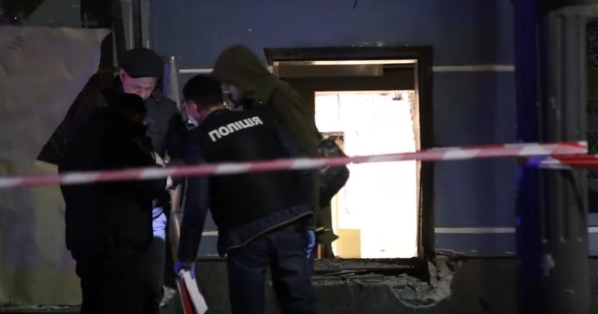 вибух на Володимирській у Києві_2 / © Hromadske.ua