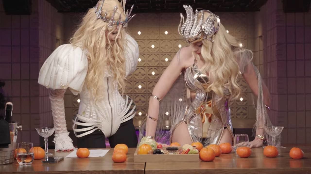 Маша Ефросинина и Оля Полякова / © 