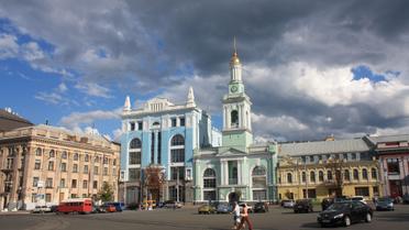 В воскресенье в Киеве перекроют Контрактовую площадь и временно изменят движение транспорта. Карта