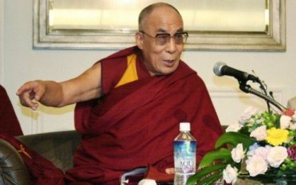 Далай-лама призвал к диалогу с ИГ: ислам - миролюбивая религия