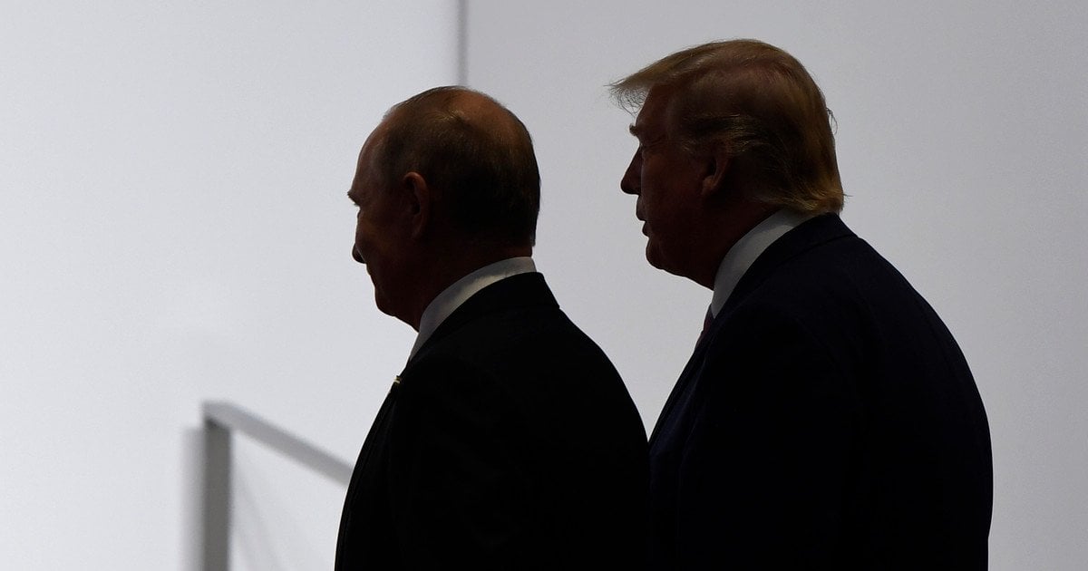 Президент России Владимир Путин и президент США Дональд Трамп и президент США Дональд Трамп