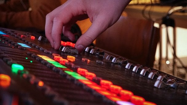Музыкальная пытка соседа довела мужчину до нервного срыва — детали истории