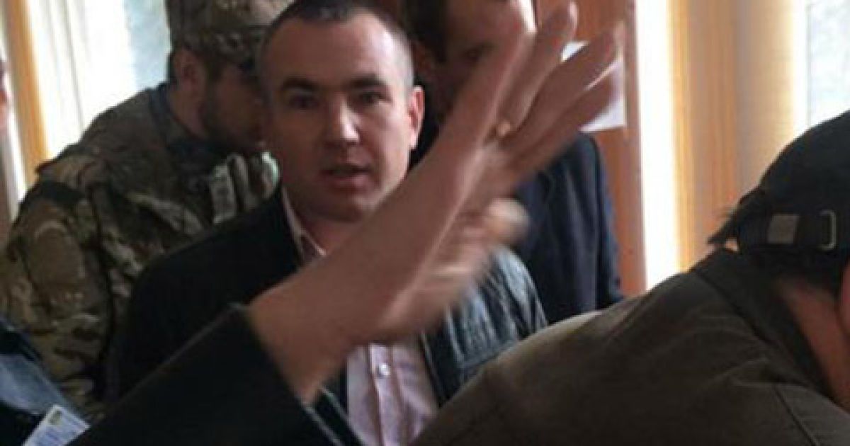 Кандидат избил бабушку