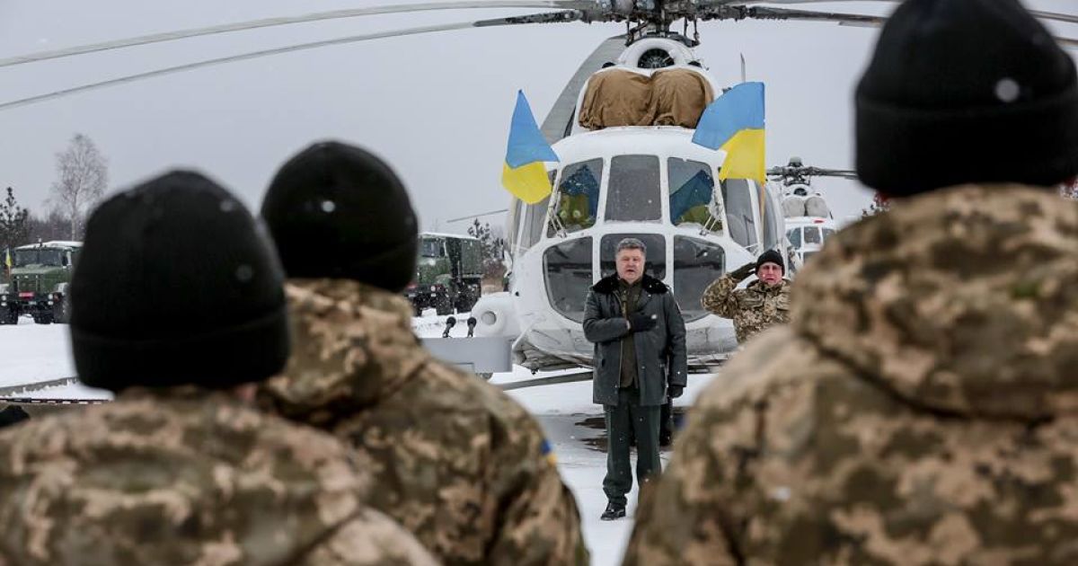 Президент передаст военным технику и вооружение