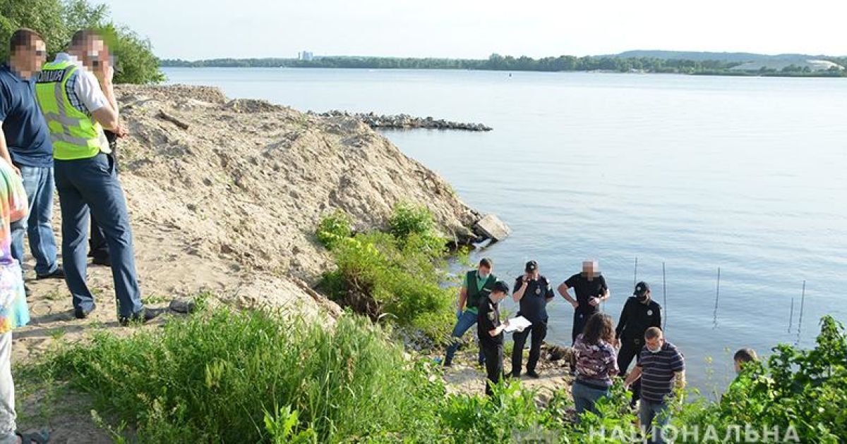 Київська поліція звертається до громадян із проханням допомогти встановити особу загиблого / © Полиция Киева / Facebook