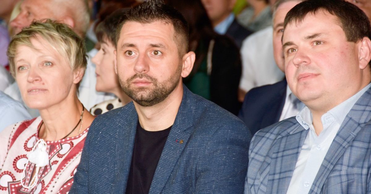 "Спробувати якось можна". Арахамія готовий очолити фракцію "Слуги народу" в Раді