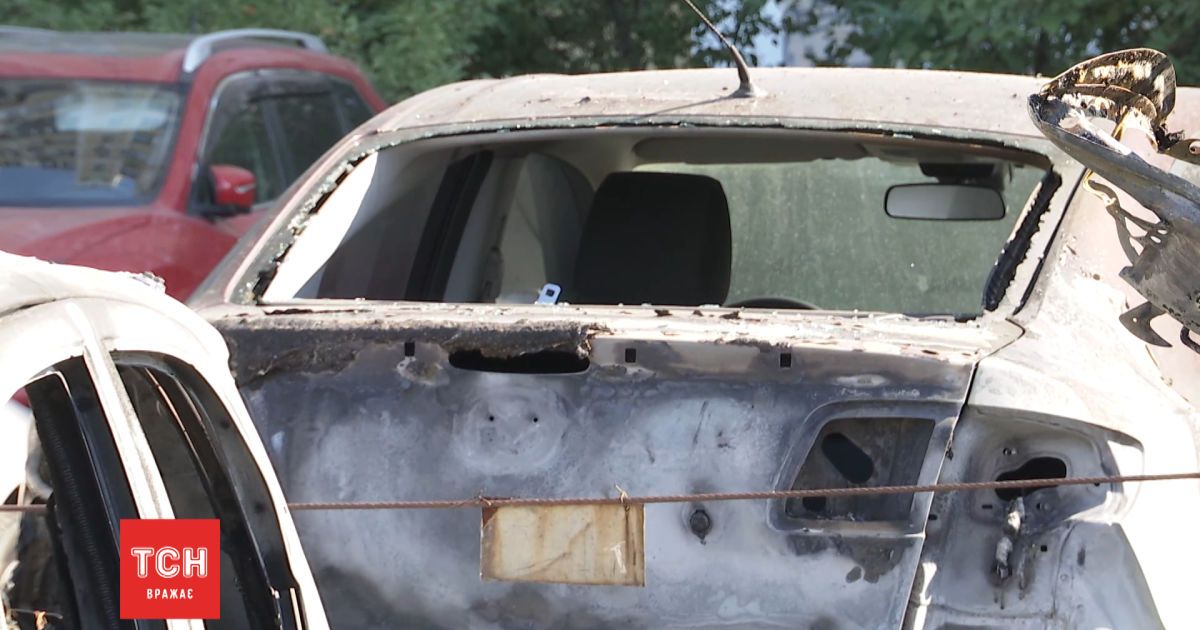 Підпал машин на Харківському масиві_4 / © ТСН.ua
