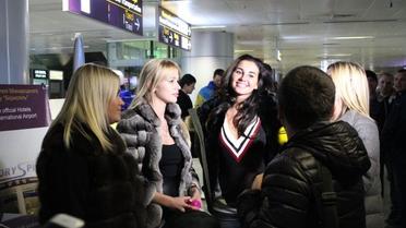 Жены игроков приехали рано утром в аэропорт. Снежана Гармаш, Мария Гусева, Виктория Хачериди и Маргарита Рыбалка. / © Проспорт