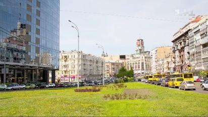 Кто должен очистить город от рекламы