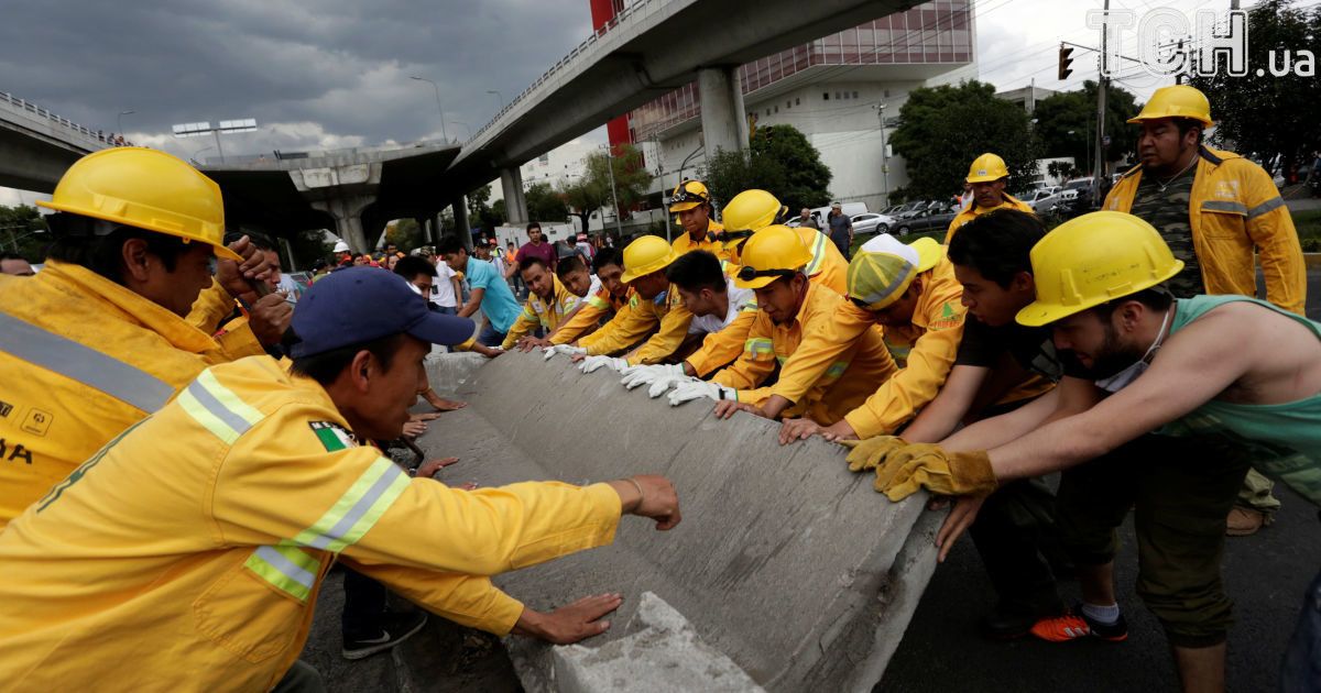 В Мексике вновь возросло количество погибших в результате мощного землетрясения
