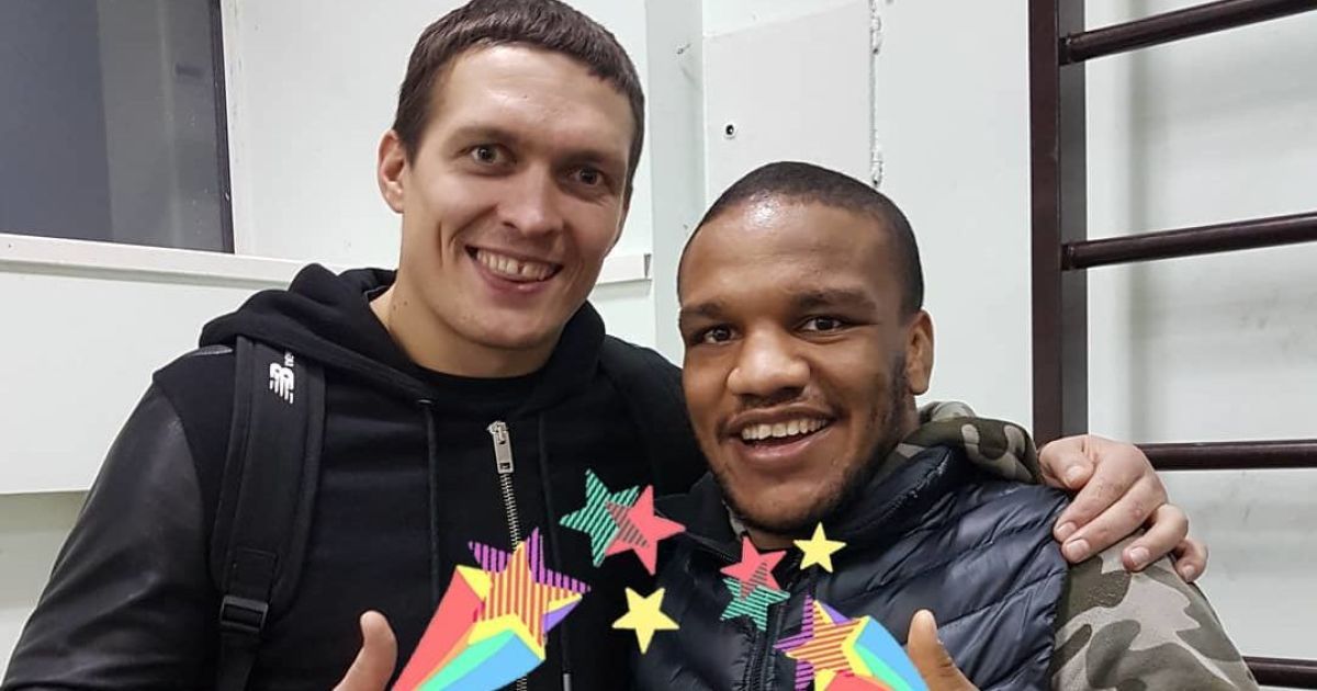 "Хорошо, когда машина мощная". Усик и Беленюк забавно подурачились на видео