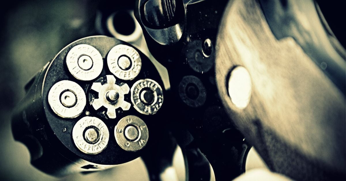 Индийский подросток выстрелил себе в голову, пытаясь сделать селфи