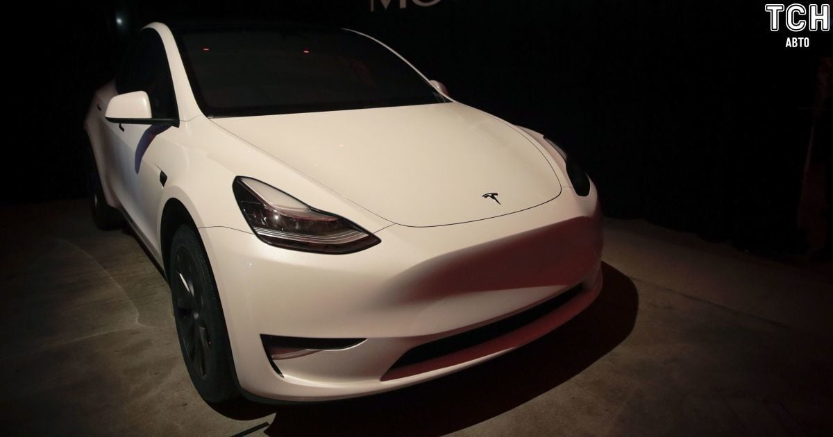 Tesla офіційно представила Model Y, назвала ціни і потужність авто