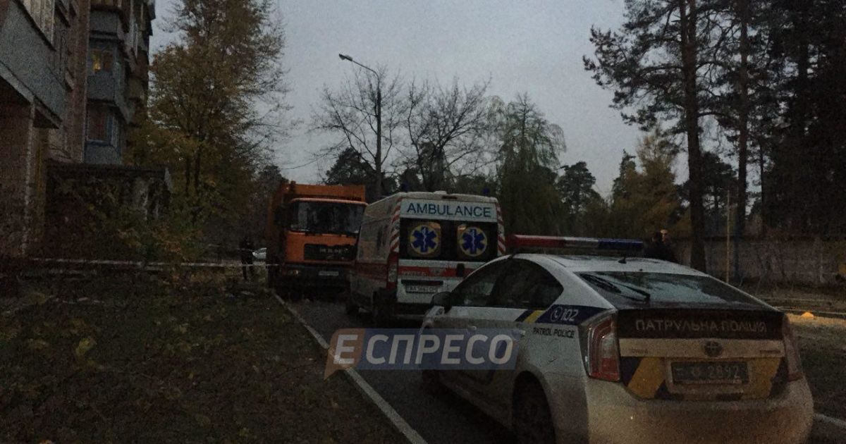 сміттєвоз задавив чоловіка в Києві_3 / © Еспресо.TV