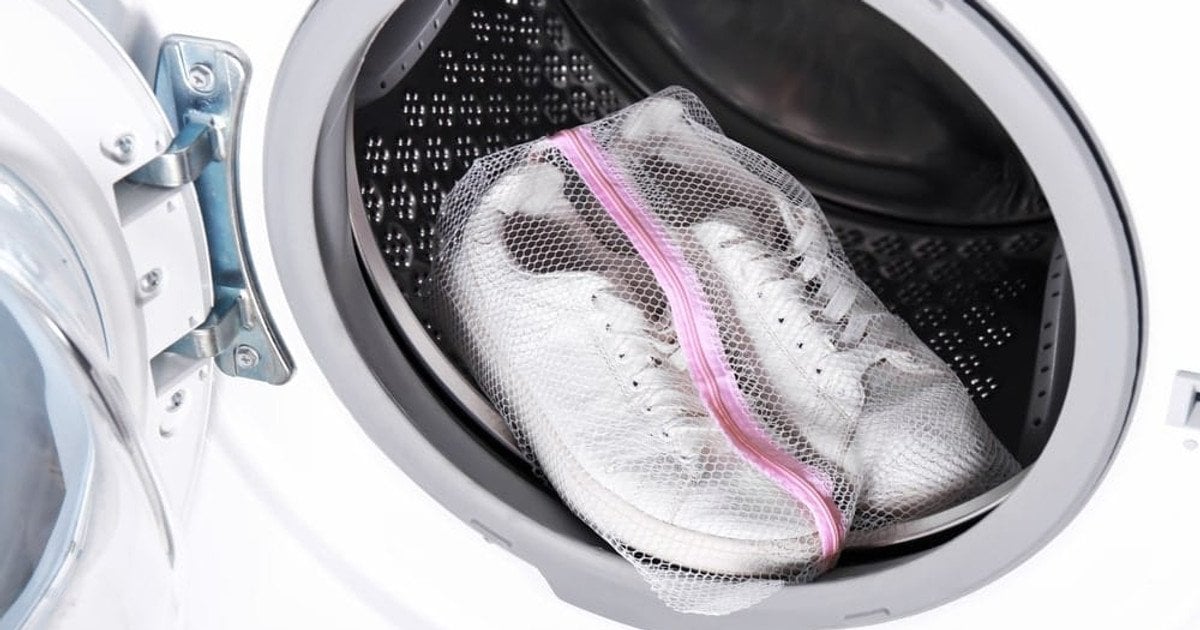 На якому режимі прати кросівки