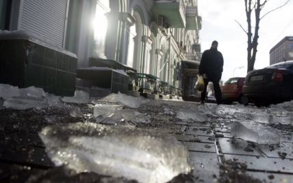 На Україну рухається циклон зі снігом і дощем: на яку погоду чекати