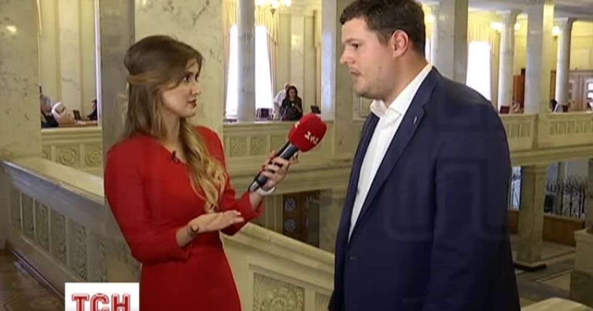 Депутат Андрей Ильенко рассекретил жену