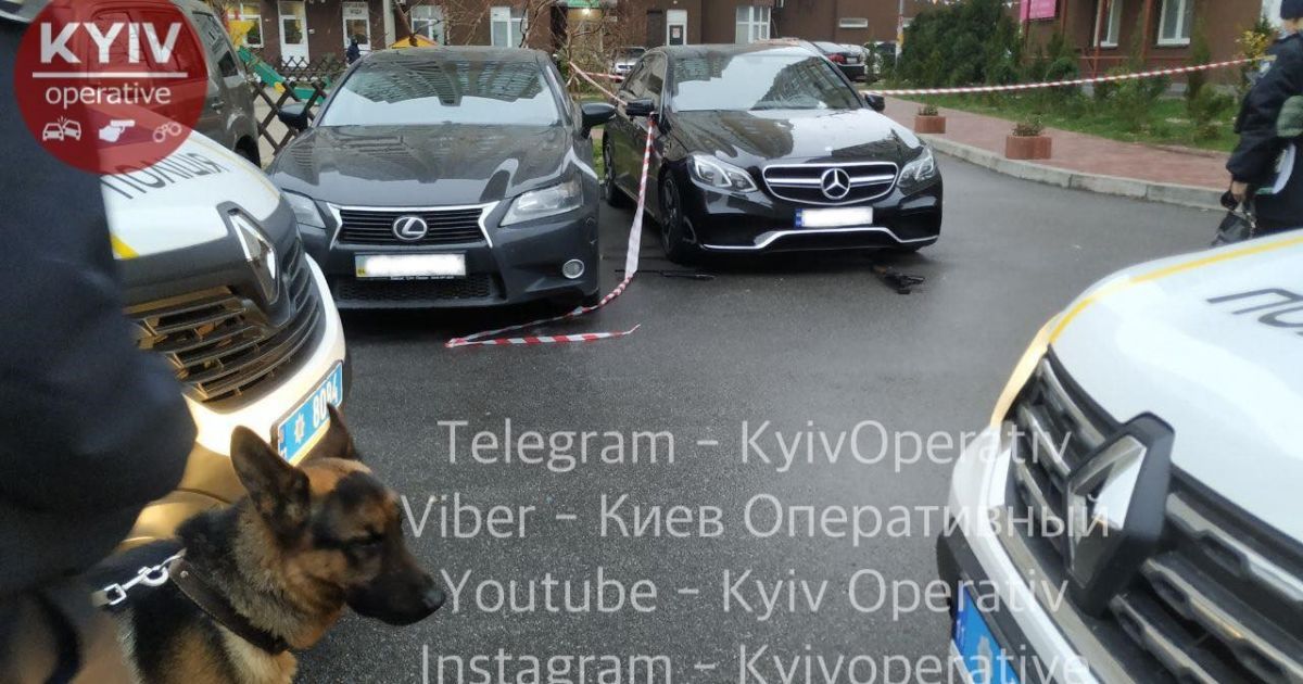обстріляне автоматом авто в Києві_4 / © Киев Оперативный