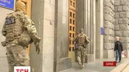ГПУ влаштувала масштабні обшуки у Кернеса та його підлеглих