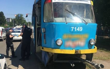 В Одесі трамвай збив жінку, яка вийшла з маршрутки