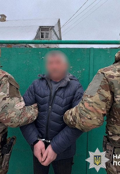 Чоловік вчинив насильницькі дії щодо малолітньої дівчинки