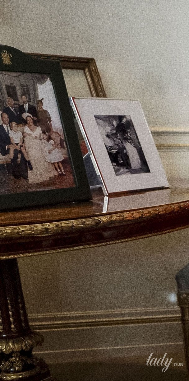 Фото із весілля Гаррі та Меган в лондонському будинку короля Чарльза та королеви Камілли / © Getty Images