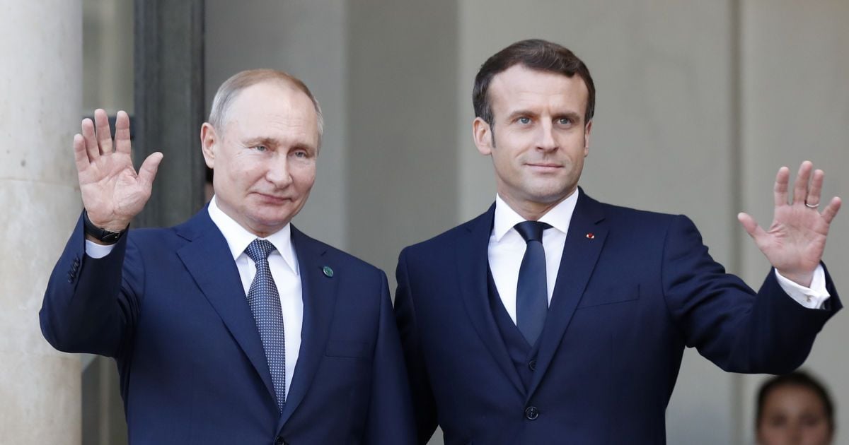 Президент Росії Володимир Путін та президент Франції  Еммануель Макрон