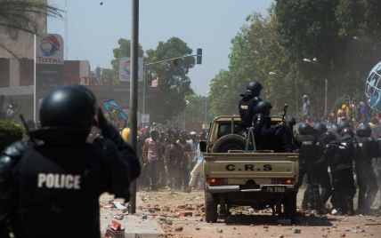 В африканській країні Буркіна-Фасо оголосили дводенну жалобу через вбивство понад 40 людей