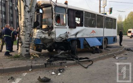 "Вона залишиться навіки у наших серцях". У Кривому Розі ховатимуть загиблих у ДТП