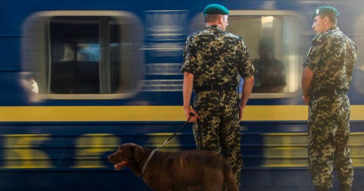 Украина должна полностью прекратить пассажирское сообщение с РФ - постпред президента в Крыму
