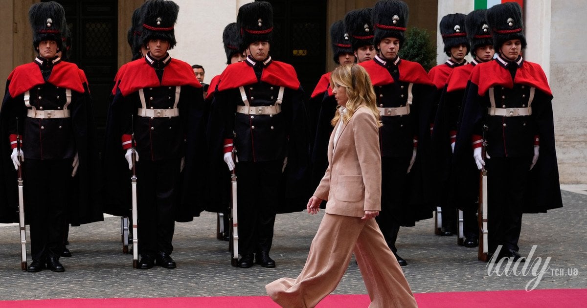 Джорджа Мелоні