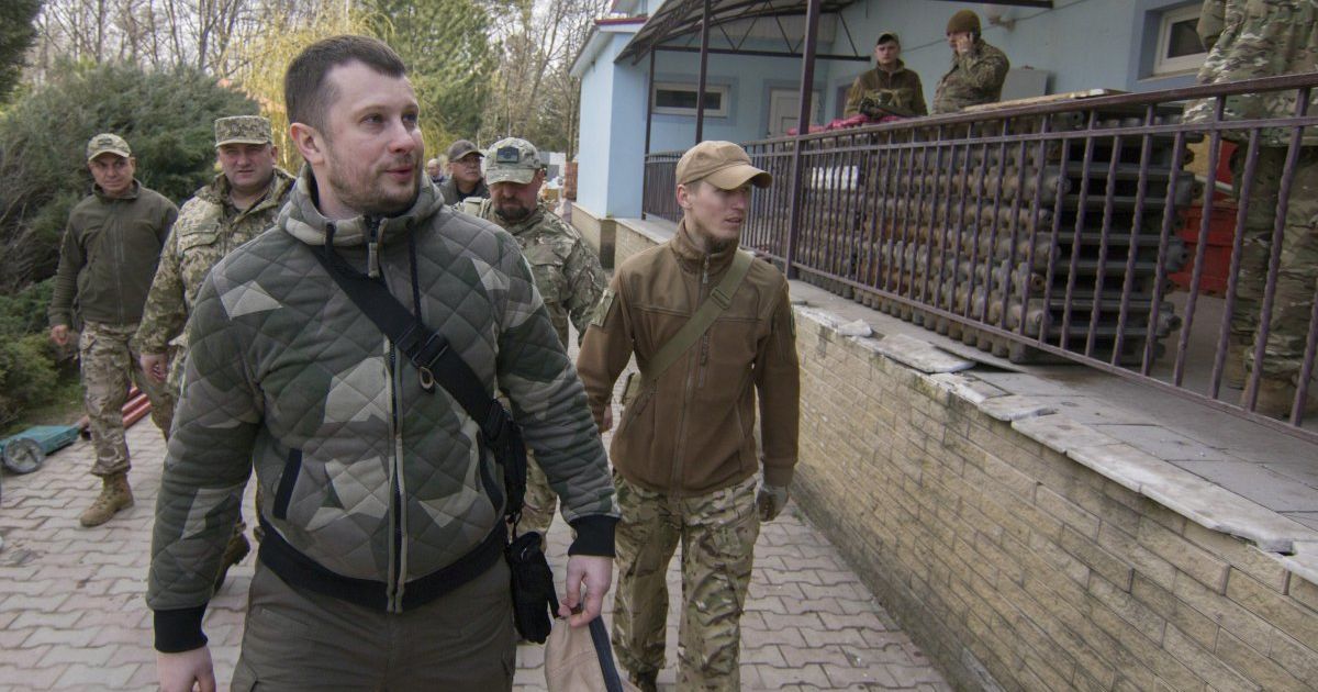 Лидер "Нацкорпуса" анонсировал новые акции и отрицал связь с Аваковым