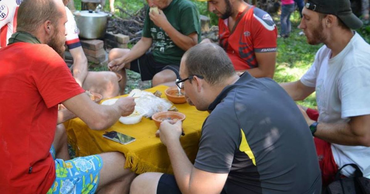 Во время фестиваля борща в Опошне / © Facebook / Юрий Репало