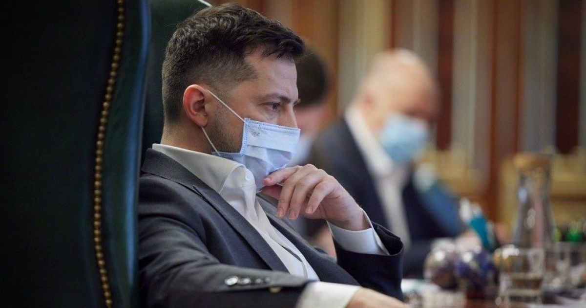 Зеленский призвал разработать в Украине систему "паспортов вакцинации" по примеру развитых стран