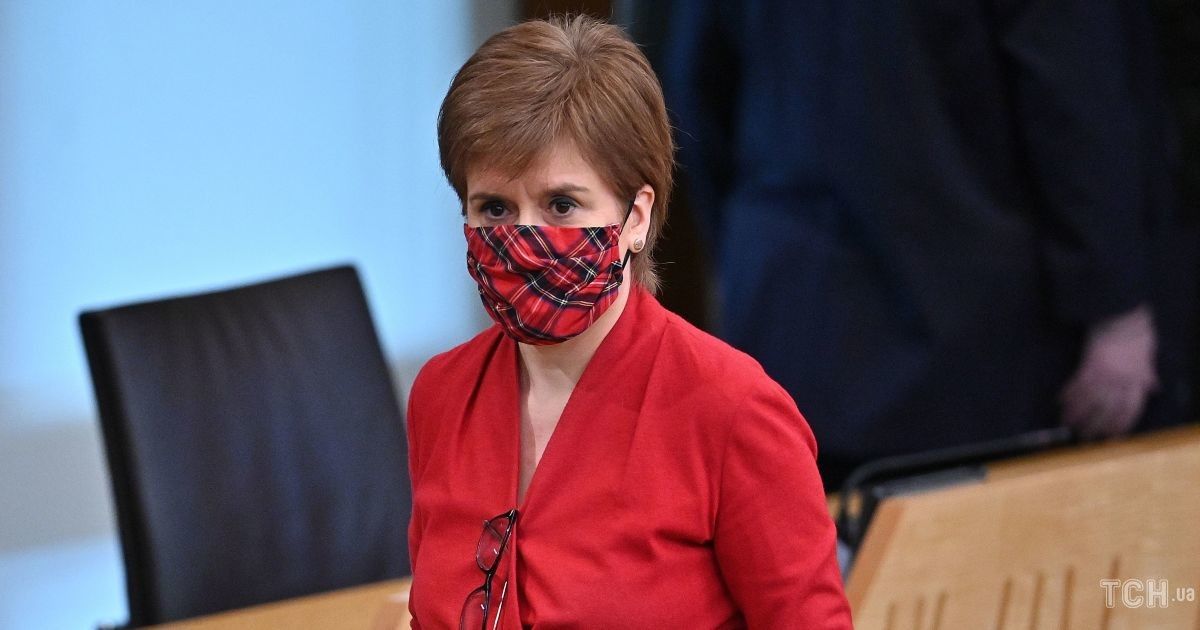 Нікола Стерджен