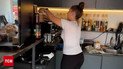 В Киеве несмотря на российский удар продолжает работать кафе