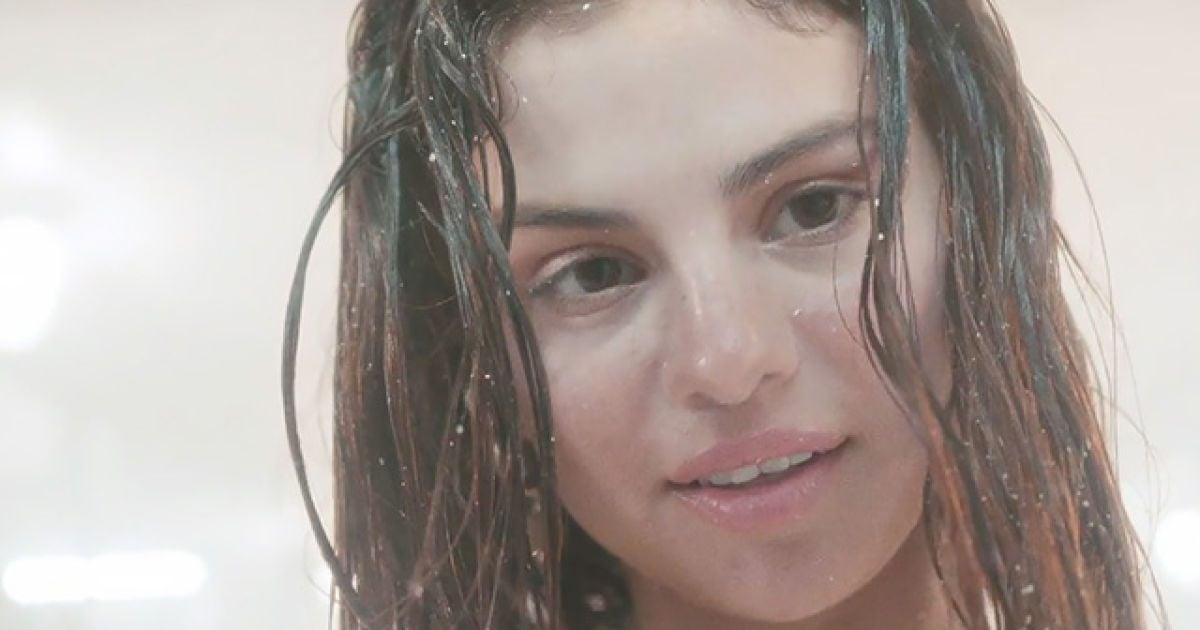 Аяқ фетиші Селена Гомес