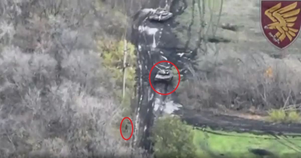 Украинский боец с близкого расстояния уничтожил танк россиян, скриншот с видео