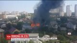 Пожежа на СТО знеструмила весь спальний район Києва