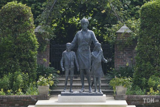 Статуя принцессы Дианы / © Associated Press