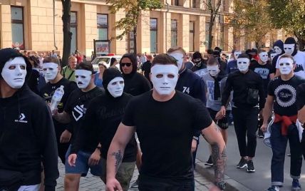 В Харькове впервые прошел Марш равенства, после акции националисты начали отлавливать и избивать активистов