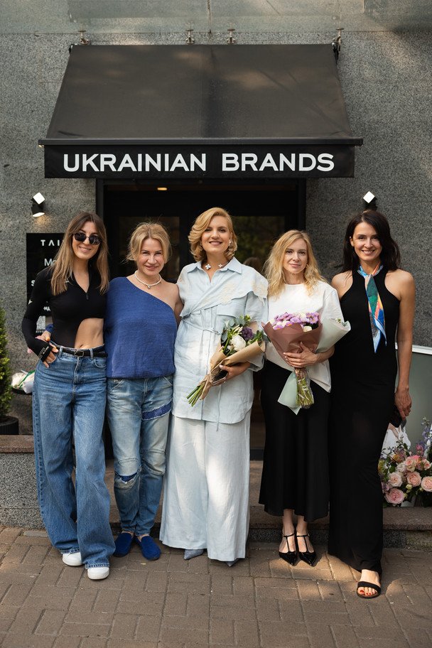 Тетяна Богинич, Ксенія Літвінова, Анна Малиновська, Тетяна Дроздова, Валентина Хамайко / Фото: Андрій Піддубняк
