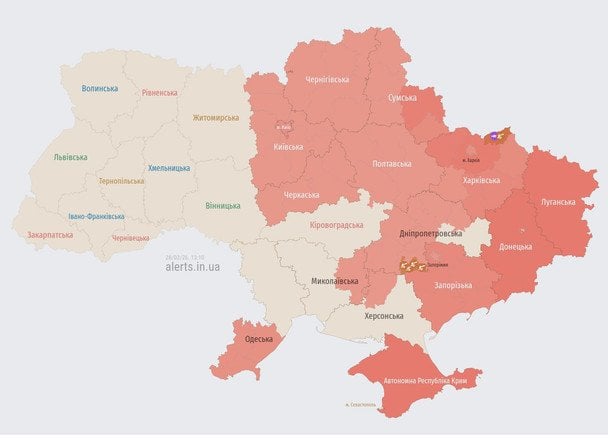 Карта повітряних тривог станом на 13:06