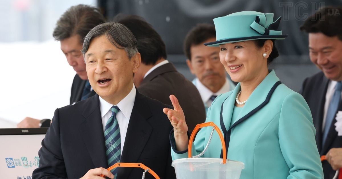 Император Нарухито и императрица Масако