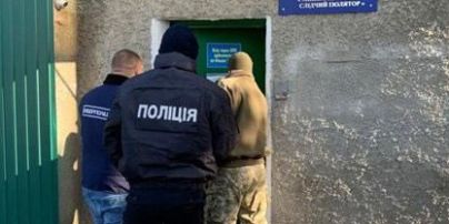"У мене гарна охорона": у Миколаєві в'язень СІЗО організував "бізнес" із продажу фейкових авто