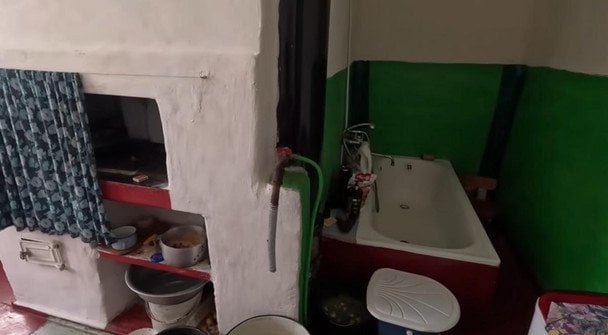 Стара хата у селі / © скриншот з відео